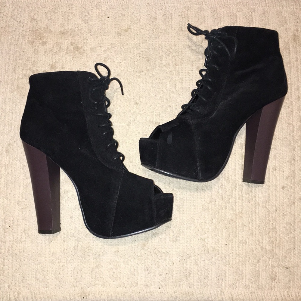 Glaze , platform block heels.